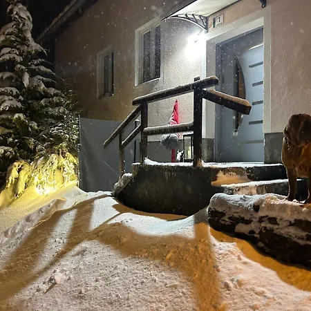 Haus Vranjes Lägenhet Rosenau am Hengstpass